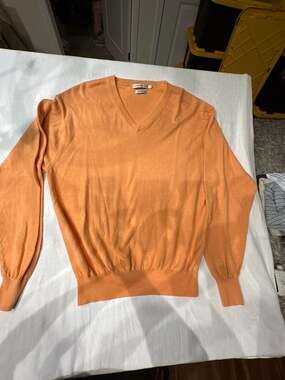 Peter Millar Men's Luxury Blend Cotton Cashmere V-Neck Sweater Orange Size L